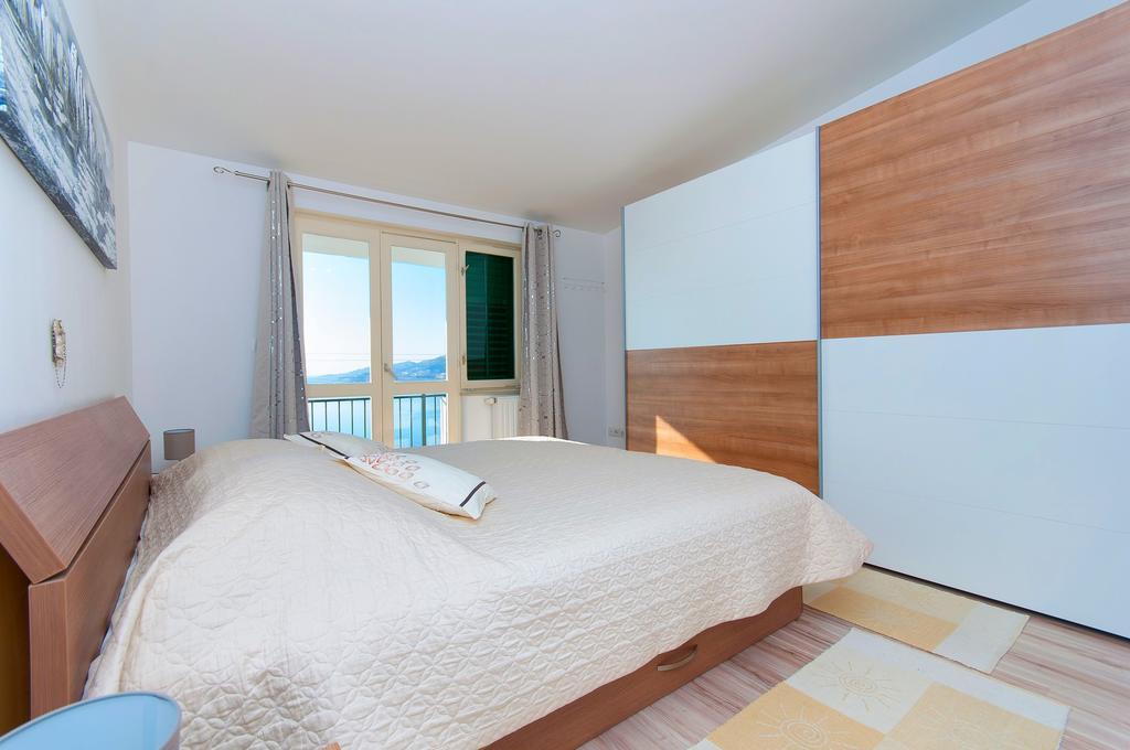 Apartment Lelas Omiš Εξωτερικό φωτογραφία