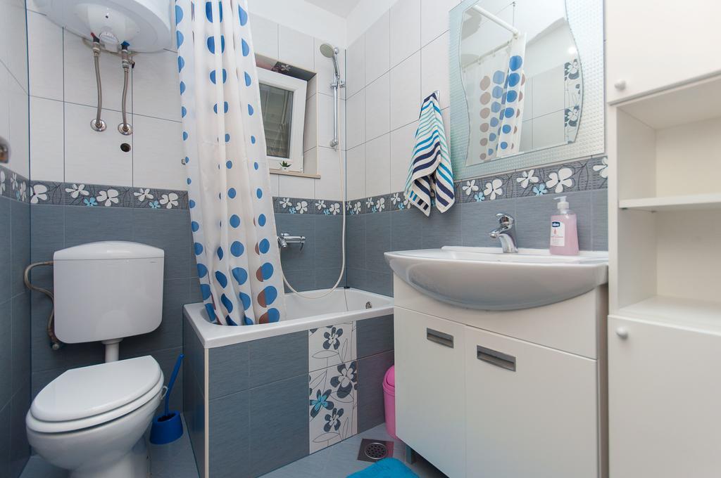 Apartment Lelas Omiš Εξωτερικό φωτογραφία
